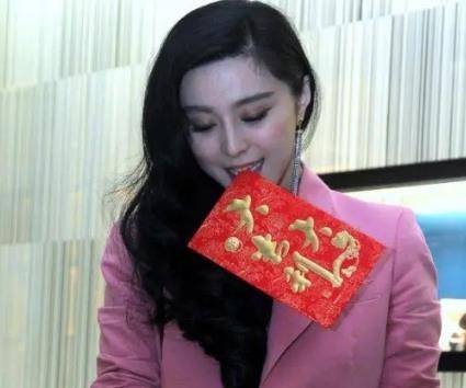 怎么样才能当明星身边的工作人员 a7c1c8ffafd242dc82021a19d184498b.jpeg