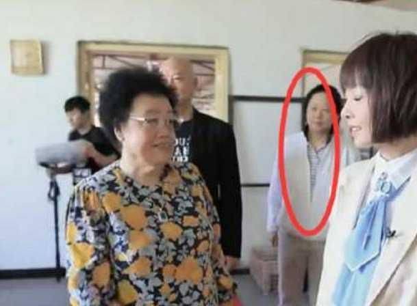 陈丽华|迟重瑞老婆露面，80岁陈丽华富态真实，不像六小龄童老婆那么假！