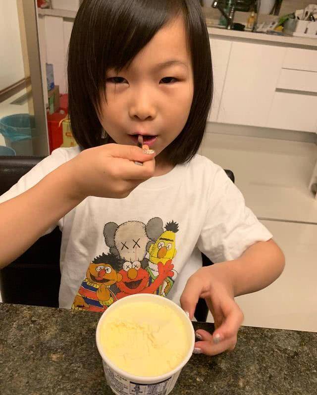 喜剧|岳云鹏晒六步仿妆成贾玲，当事人回应：我哪做得不对，你可以直说