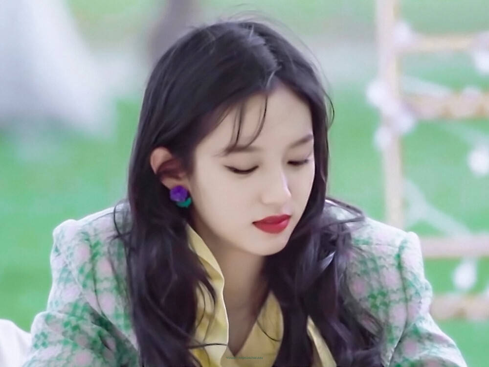 眼睛|眼睛不大但很美的女明星，我只服这3位！笑起来太迷人了