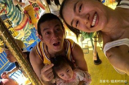 设计|陈冠希有女万事足，亲自为女儿设计球鞋，Alaia更是潮牌穿不完