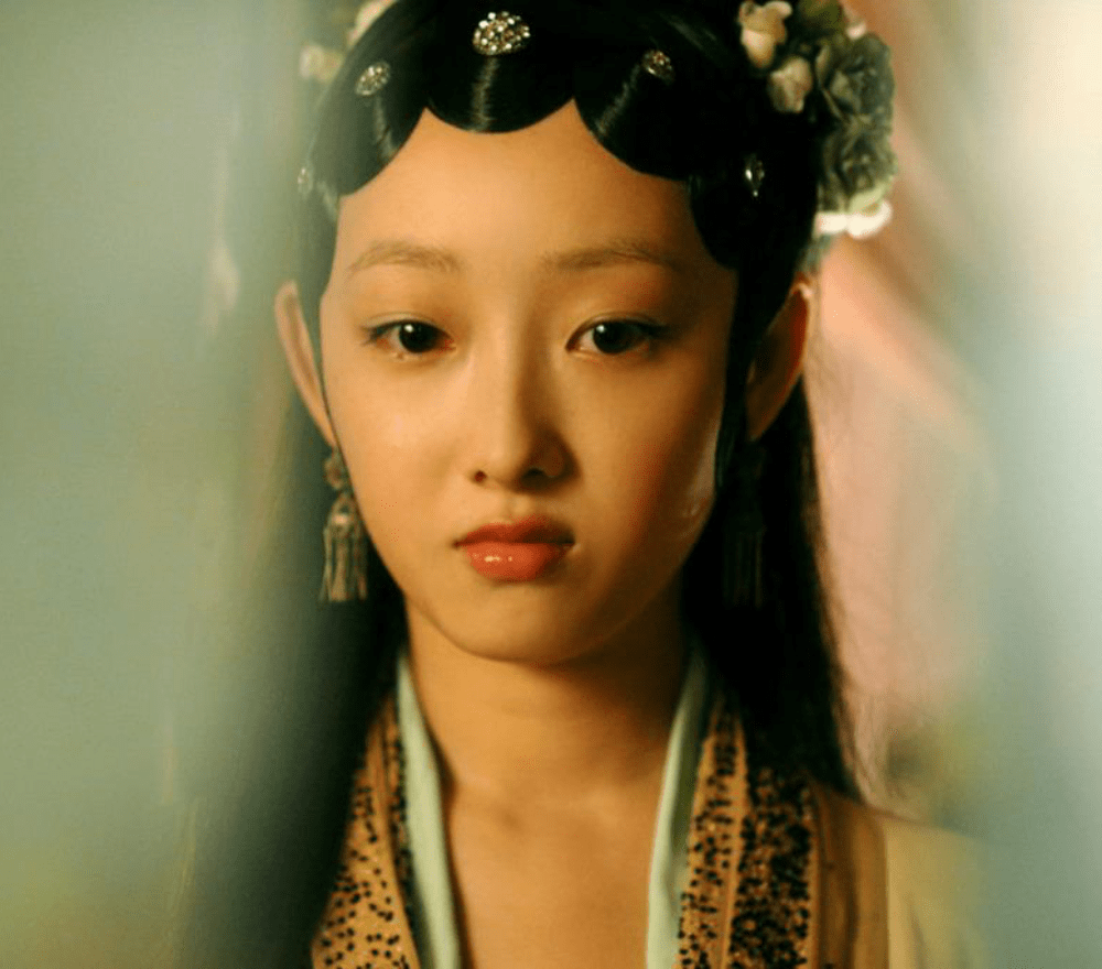 眼睛|眼睛不大但很美的女明星，我只服这3位！笑起来太迷人了