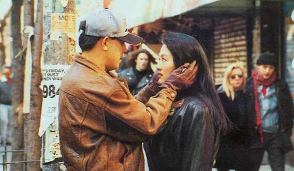 轻喜剧|同为影视圈顶流，冯小刚新剧被群嘲，张嘉译作品却成收视冠军