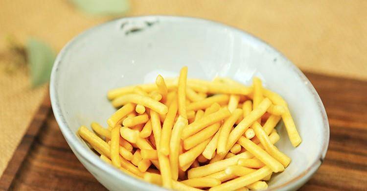 泡泡糖|有“年代感”的5种零食，大部分90后的童年回忆，味道没变还在卖