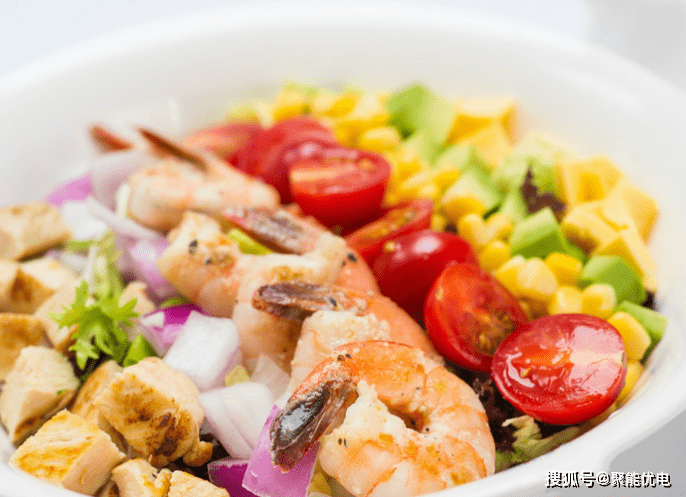 蔬菜|号称低卡低脂的轻食,真的能越吃越“轻”吗?