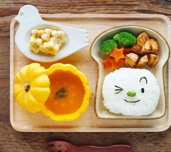 饭团子|日本一妈妈给孩子准备的早餐走红朋友圈,网友:吃得是“仪式感”