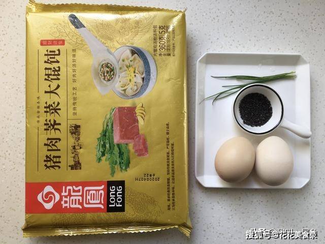 做法|最近孩子迷上了这早餐，焦香脆嫩，煎一煎十分钟就上桌，懒人必备