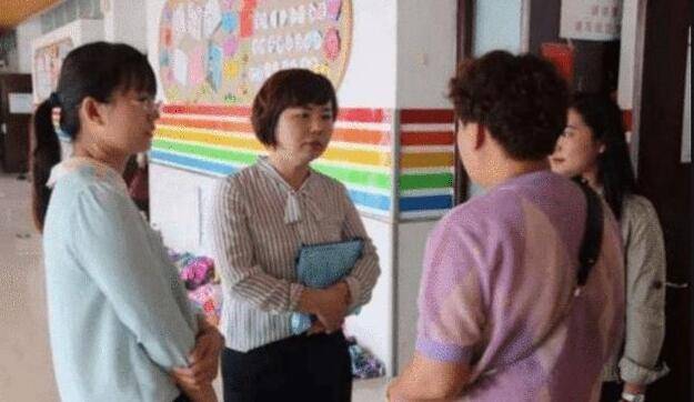 什么|幼儿园老师抱怨“工资”太低，看到工资单后，网友们表示：不知足