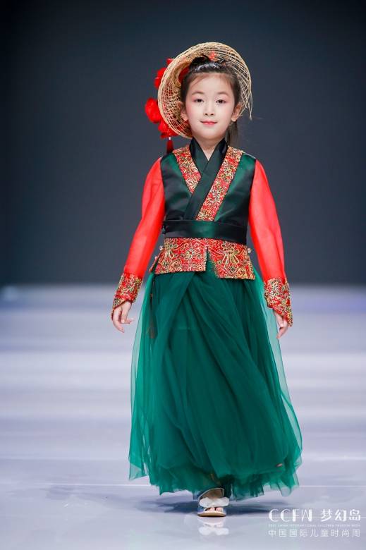 设计|繁花?惊鸿起,2021年，JUN君设计乘美而来