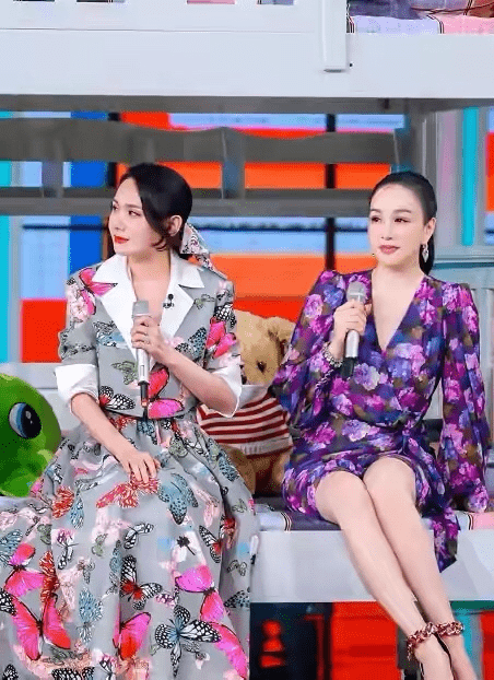 整体|钟丽缇瘦下来就任性，剪齐刘海配一字肩上衣，骨子里还有颗少女心