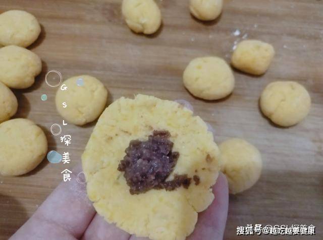 做法|小零食别买着吃了，学会这样做，外酥里糯，咬一口满嘴香