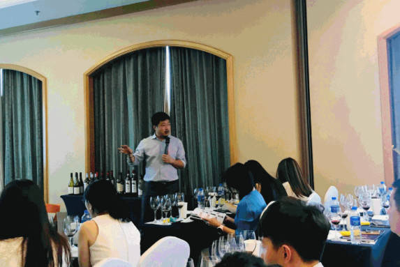 消息资讯|酒先知&G100巡展将临哈尔滨,近千款精品葡萄酒亮相!