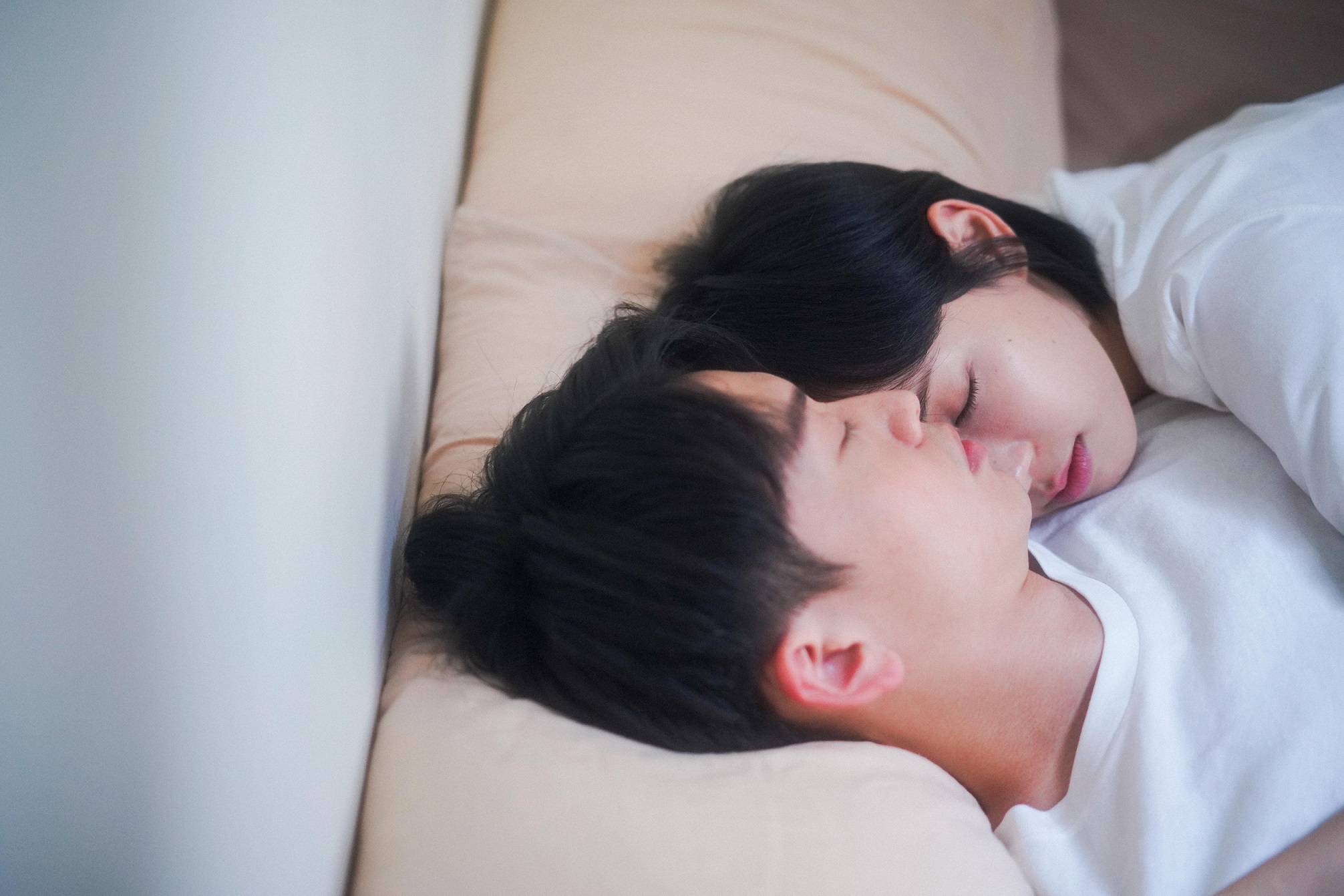 新歌|李靖筠新歌《差?些什么？》上线 诠释爱情中的矛盾与抉择