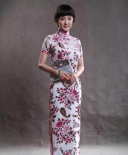 小龙女|旗袍才是真的美，杨幂刘亦菲穿上后气质立变，倪妮比较与众不同！
