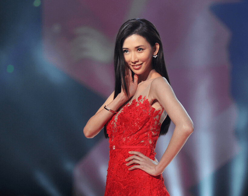 日本媳妇林志玲魅力全开穿一袭红色连衣裙美出了新高度