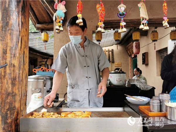 陕西柞水：村民吃上“旅游饭”小康路上幸福多