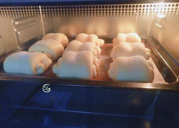 面的|早餐这样做，不爱吃早餐的孩子连吃三个，每天早上加热一下就好