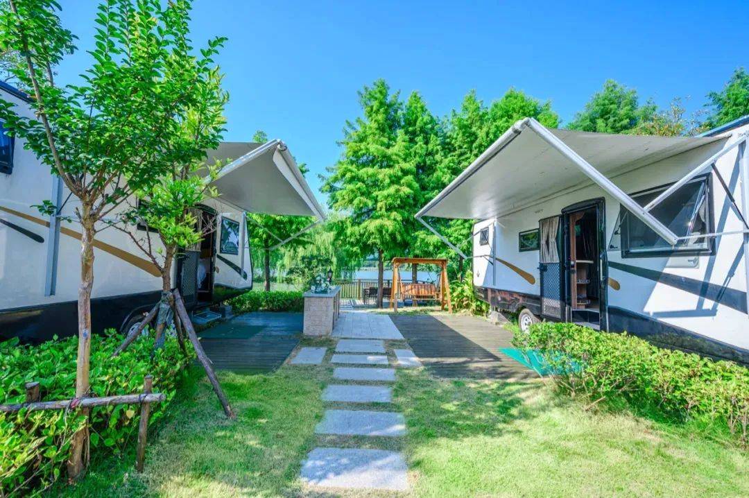 夏の沐心岛房车度假营与众不同