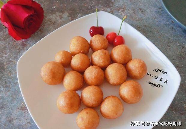 怎样做红薯丸子又简单又好吃 cb1ae4c630df4bd591c8f9152bfcc18b.jpeg