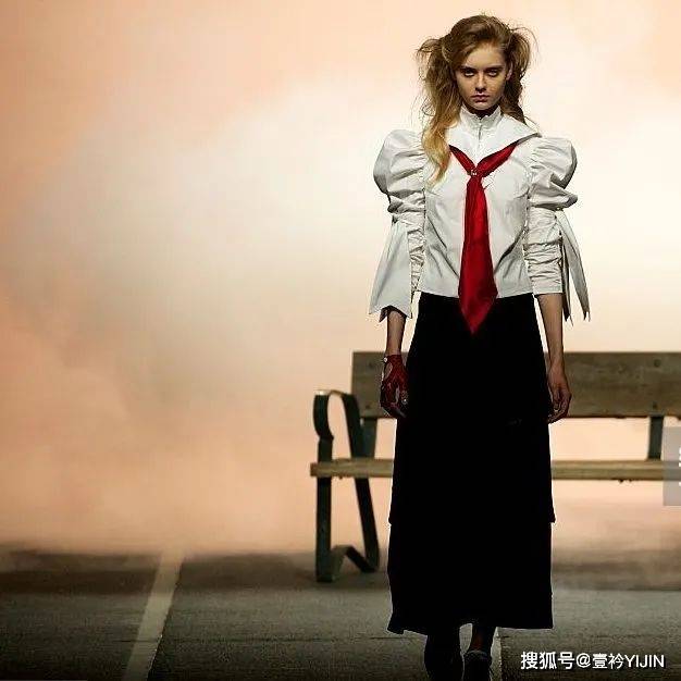 and|当时装设计碰上生命科学,我倒要看看这对西班牙夫妻档擦出了怎样的火花