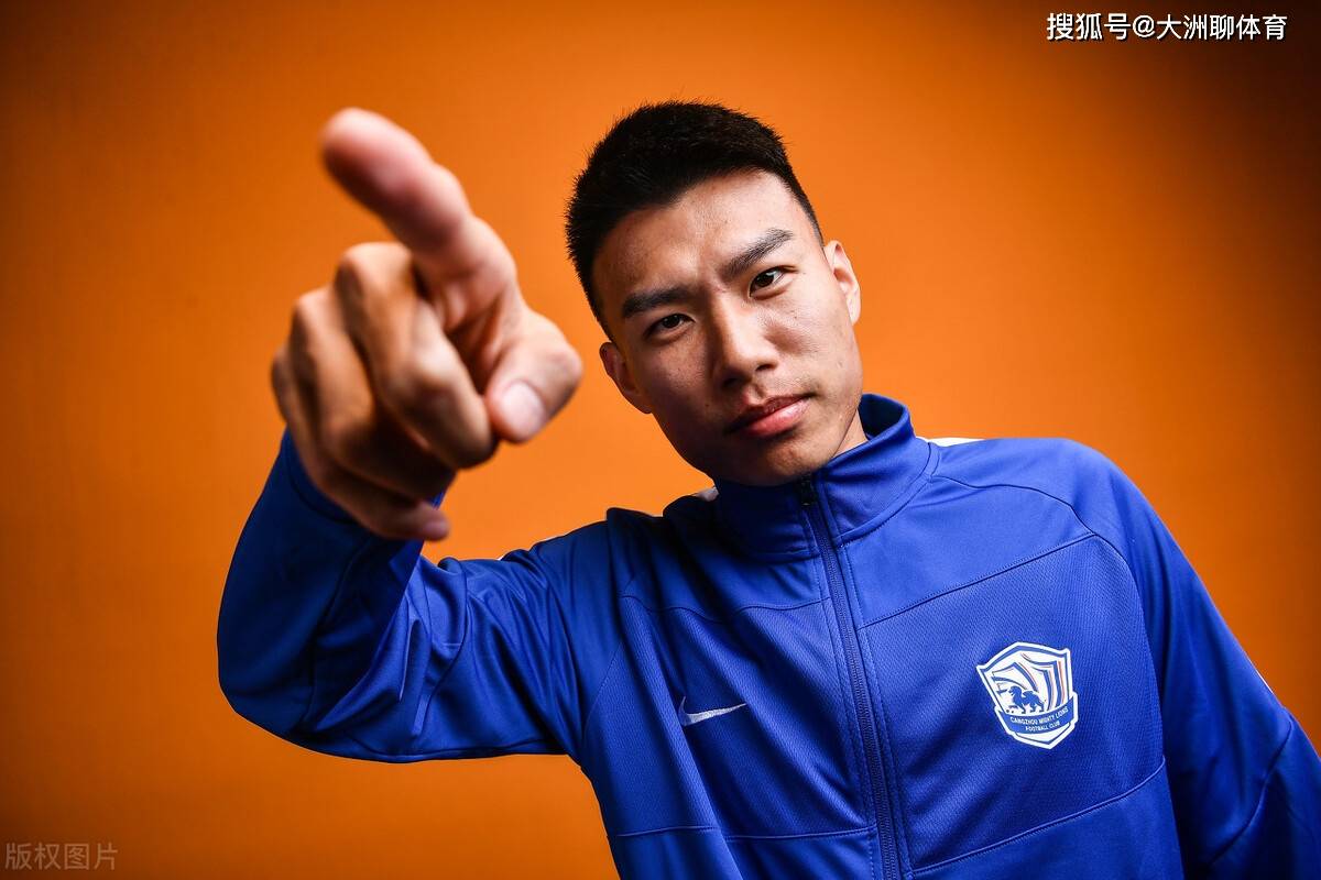 看得出来,球迷是无法原谅杨一鸣的举动的,其实也难怪球迷如此大怨气