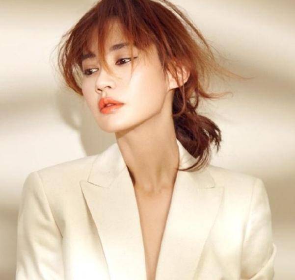 角色|杨蓉新照太养眼，40岁却一点不输18岁少女，网友直言太撩人