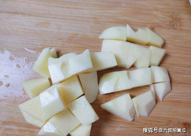 做法|土豆别做老一套了,试试这个做法,好吃筋道,老少都爱吃
