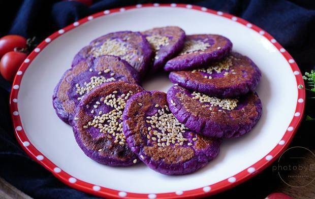 做法|这碱性食物我家常备，营养丰富特健康，做成小饼清甜软糯，真好吃