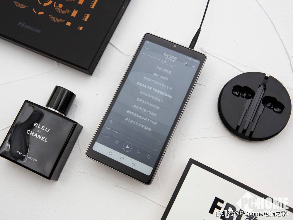 阅读器|阅读器只配看书？海信TOUCH图赏给我们另一个答案