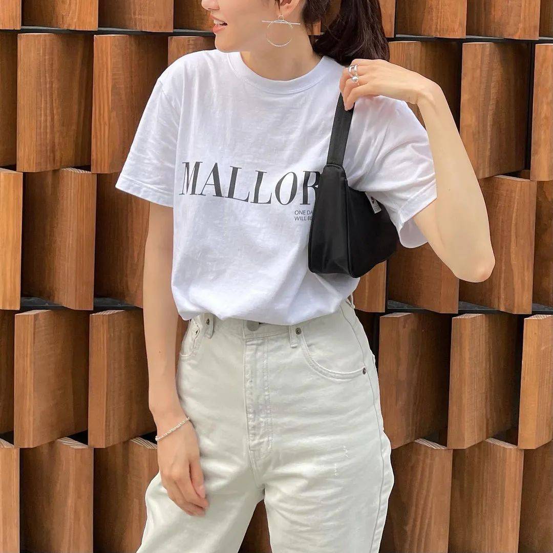 职场|我也想和她一样整个夏天都穿T恤 | 博主推荐