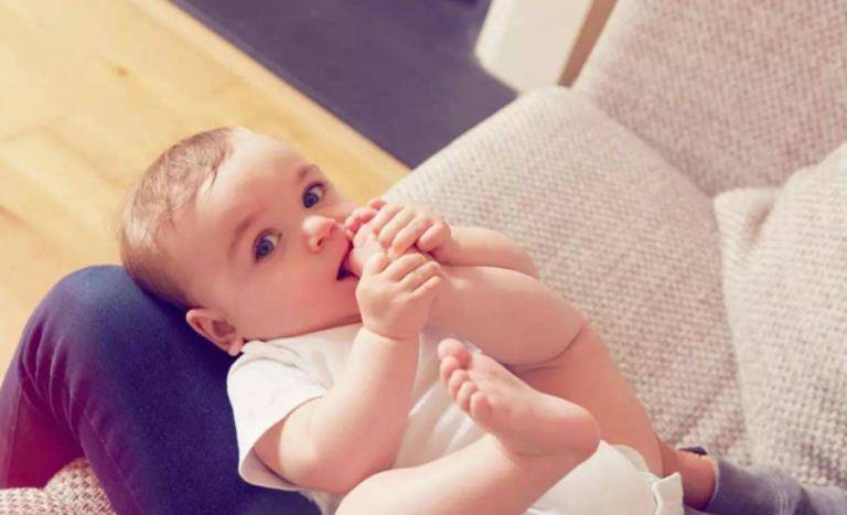 婴儿几个月会说话 c2df138ac5ca4ae7ae255de24dbb268f.jpeg