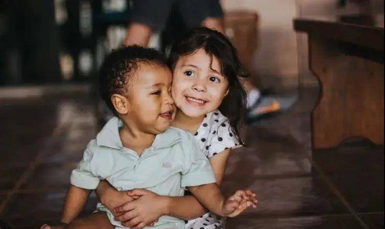 电影|《我的姐姐》票房破5亿，虐哭上亿人，为什么我劝你不要生二胎？