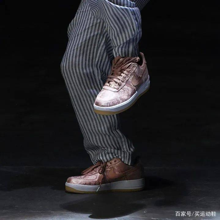 丝绸|陈冠希的球鞋路,真的要靠 “换色” 才能延续?