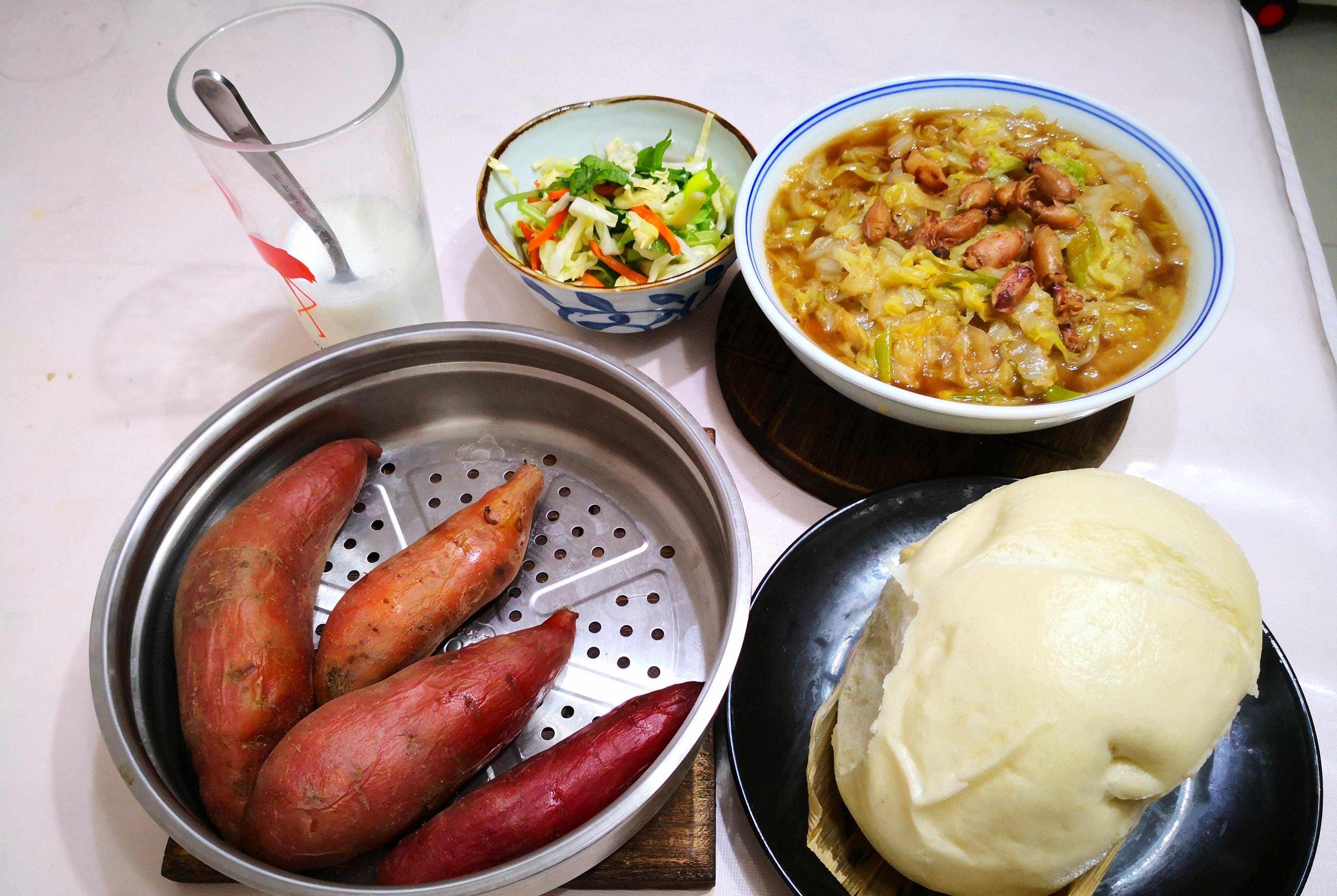 加入适量|晒我的周一早餐,却因1碗白菜走红了朋友圈,网友:又学会一道菜