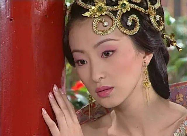 单眼皮|单眼皮就别演美人了？来，让这7位女演员告诉你，什么叫真香打脸