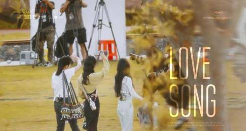 个性|赵丽颖离婚牺牲大，穿2000衬衫踩拖鞋身材暴瘦，165“电线腿”看着心疼