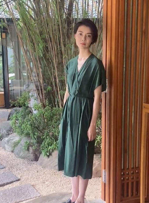 曲线|真不是越瘦越好看！39岁车晓瘦到形如枯槁，穿得再大牌也撑不起来