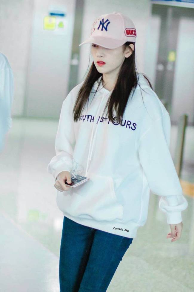 鞠婧祎|鞠婧祎时尚卫衣穿搭,少女感爆棚!