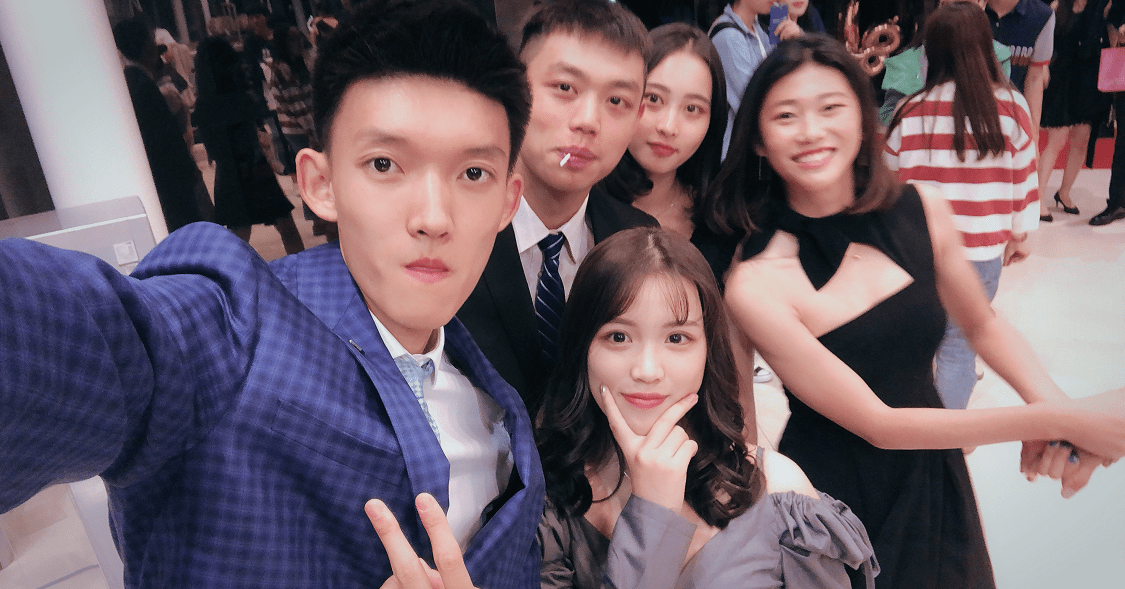 服装|东京奥运会夺得首金的00后杨倩，化妆后的样子，感觉和明星没差