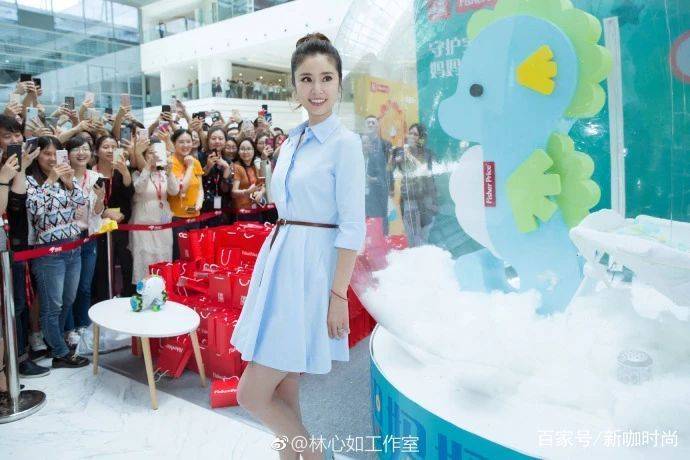 仙女|林心如近照曝光，穿一身闪亮长裙似仙女，却被摄影师坑惨！