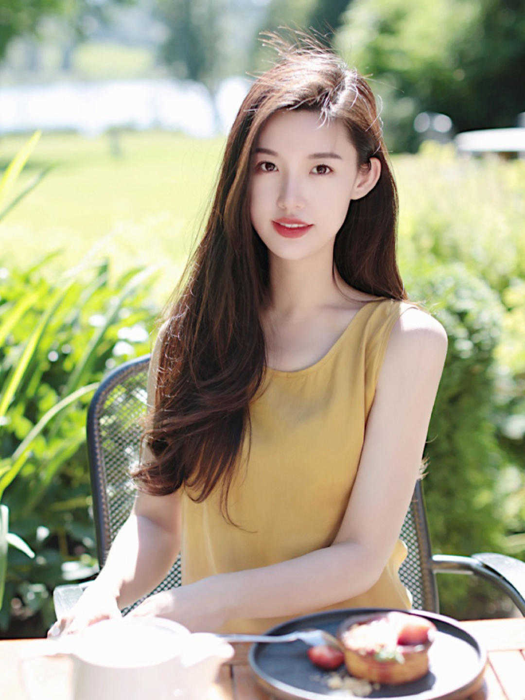 卫衣|若你才20岁,别打扮太老!T恤+休闲裤可甜可咸,洋气减龄美翻天