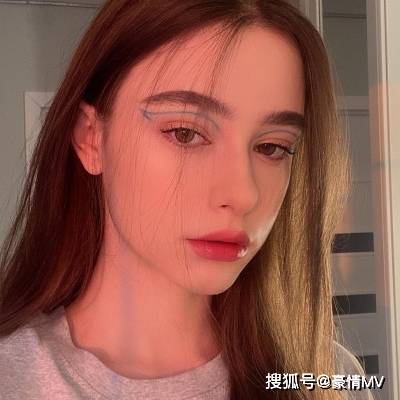 图片|2021欧美风霸气女生头像_个性欧美女生真人头像图片