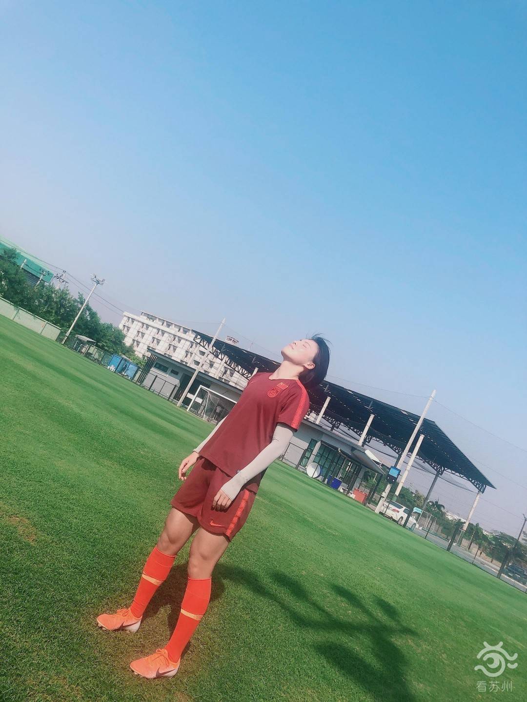 中国女足44战平赞比亚苏州女足姑娘李梦雯首发出场