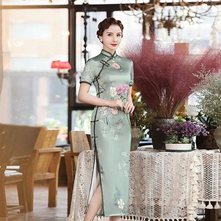 文化|在中国传统服饰中,旗袍略胜一筹,它最能展现中国女性体型之美!