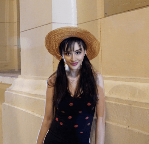 三年时间从少数民族歌手到资本家吉古依卓转型之路