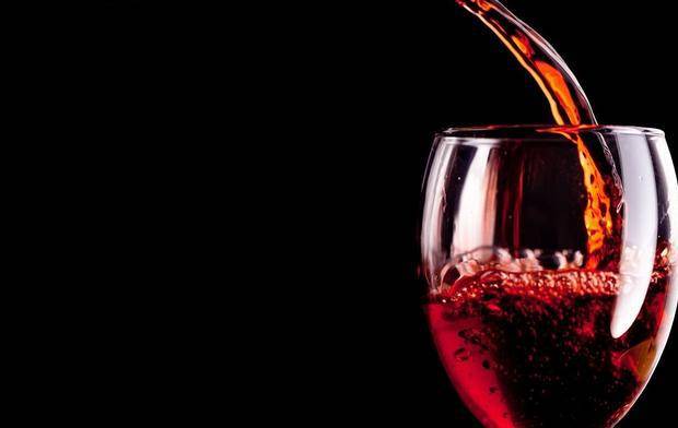 我国|买红酒有诀窍:老品酒师总结出“8字挑酒口诀”,学会买酒不踩坑