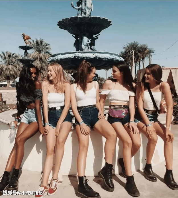 密码|不知道穿什么?去翻奶奶的衣柜,70年前的服装藏着当今的潮流密码