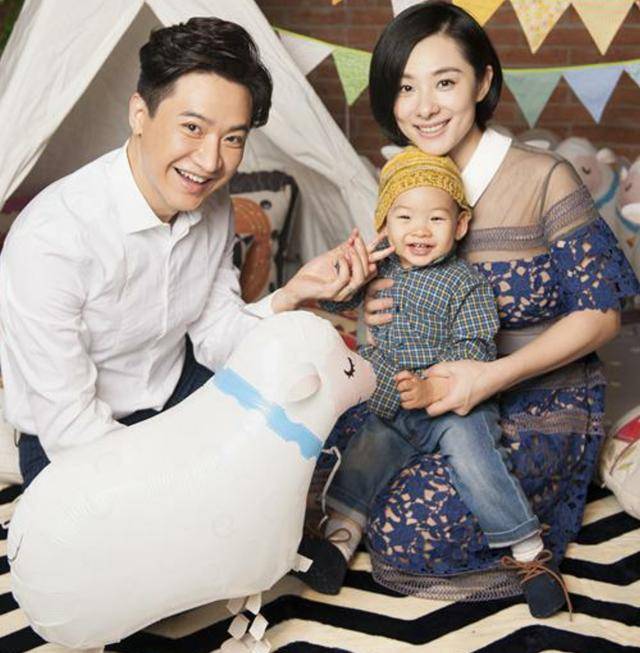 自从她在2013年嫁给四川足球元老王茂俊的独生子,中央音乐学院教授