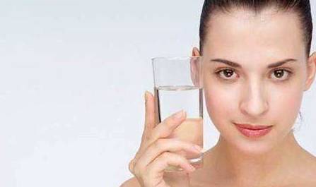 肠胃|加速女性发胖的行为,爱吃零食排最后,排第一的多数人改不了