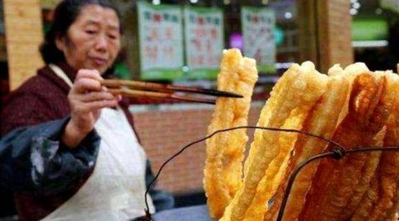 食品|这4种早餐不健康，被称“中国式糊弄早餐”，很多家长还在天天买